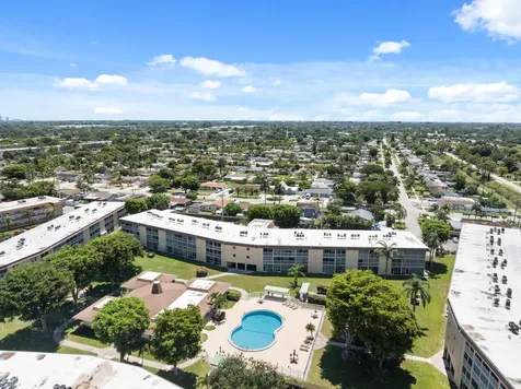 200 Village Green Circle E Palm Springs FL 33461