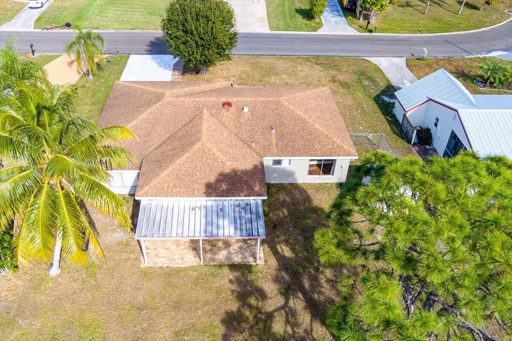 1969 SE Redwing Circle Port St Lucie FL 34952