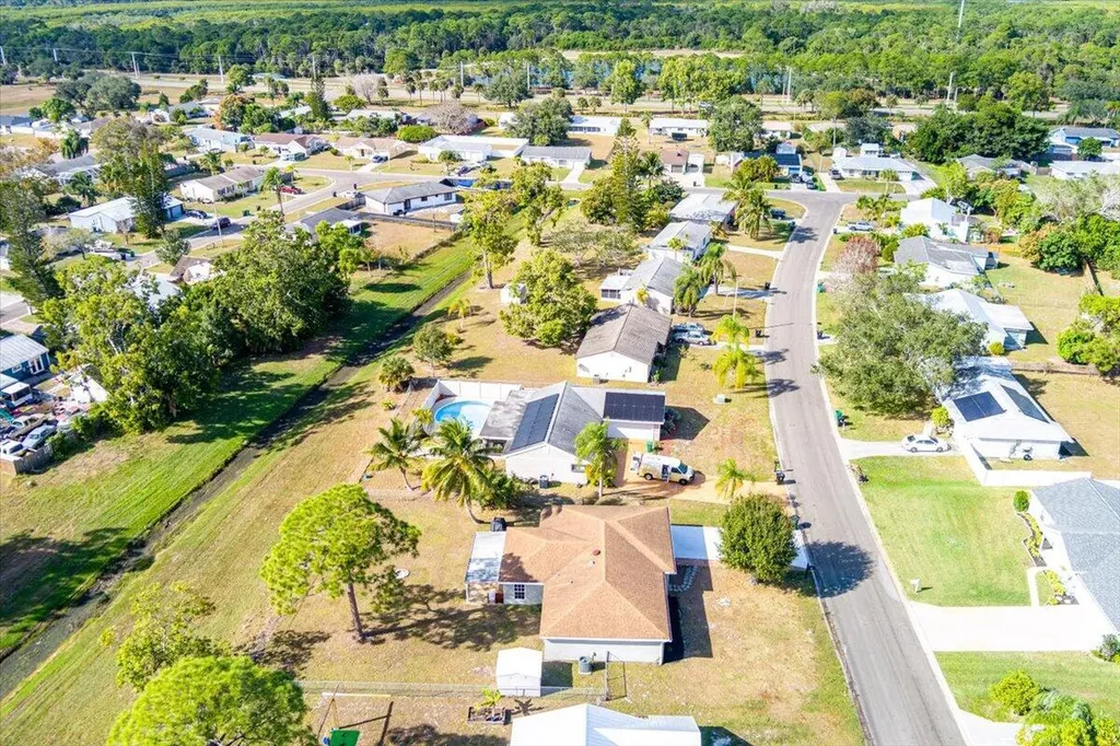 1969 SE Redwing Circle Port St Lucie FL 34952