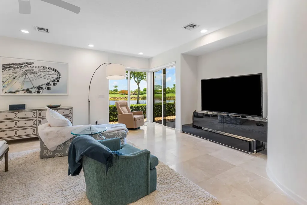 17069 Royal Cove Way Boca Raton FL 33496