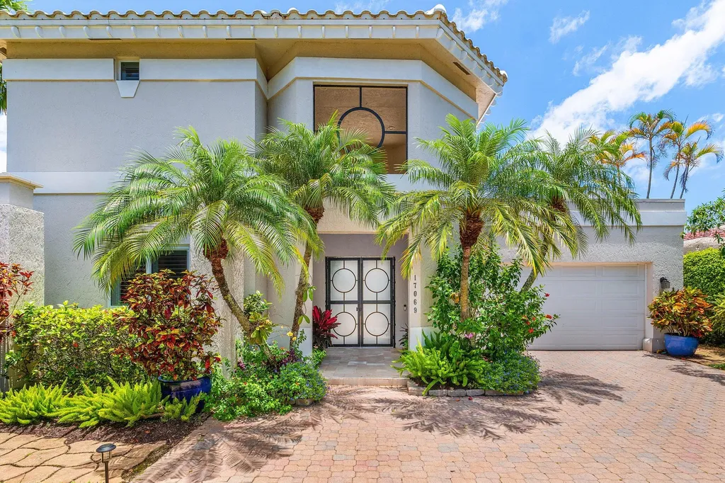 17069 Royal Cove Way Boca Raton FL 33496