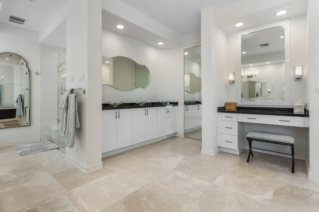 17069 Royal Cove Way Boca Raton FL 33496