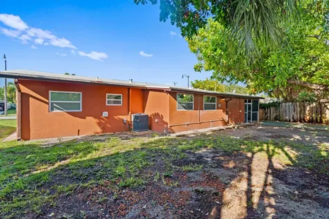 1531 NE 33rd Street Pompano Beach FL 33064