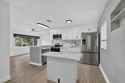 540 NE 61st Street Oakland Park FL 33334