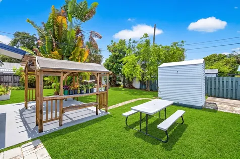 540 NE 61st Street Oakland Park FL 33334