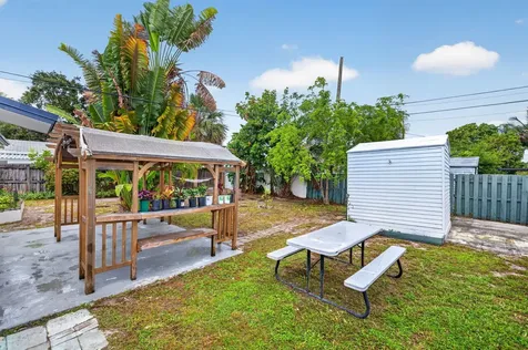 540 NE 61st Street Oakland Park FL 33334