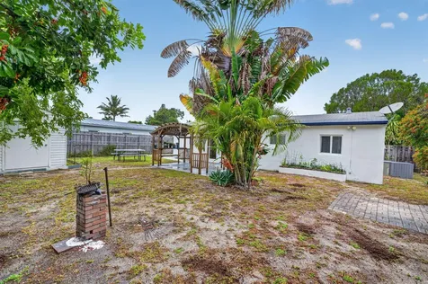 540 NE 61st Street Oakland Park FL 33334
