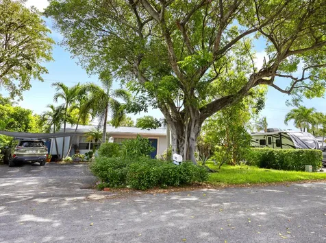 1427 NE 30th Street Pompano Beach FL 33064