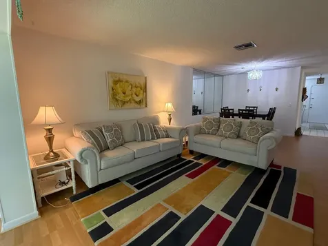 13746 Via Flora Delray Beach FL 33484