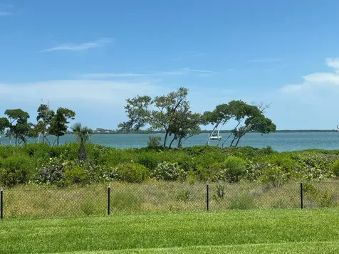 29 Harbour Isle W Fort Pierce FL 34949