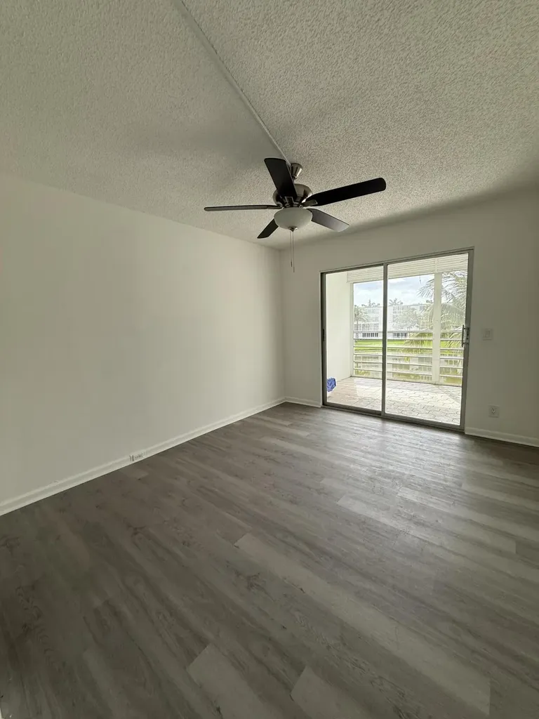 3089 Yarmouth E Boca Raton FL 33434