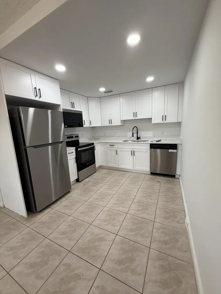 3089 Yarmouth E Boca Raton FL 33434