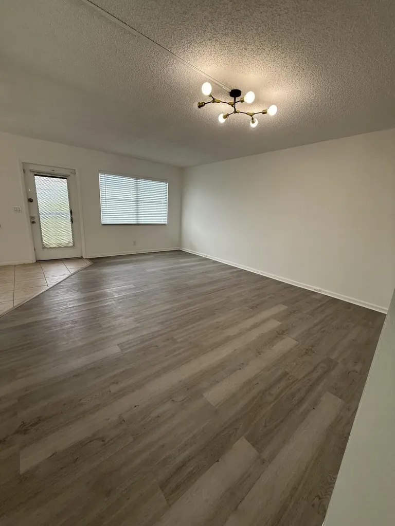 3089 Yarmouth E Boca Raton FL 33434