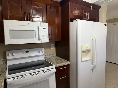 119 Burgundy C Delray Beach FL 33484