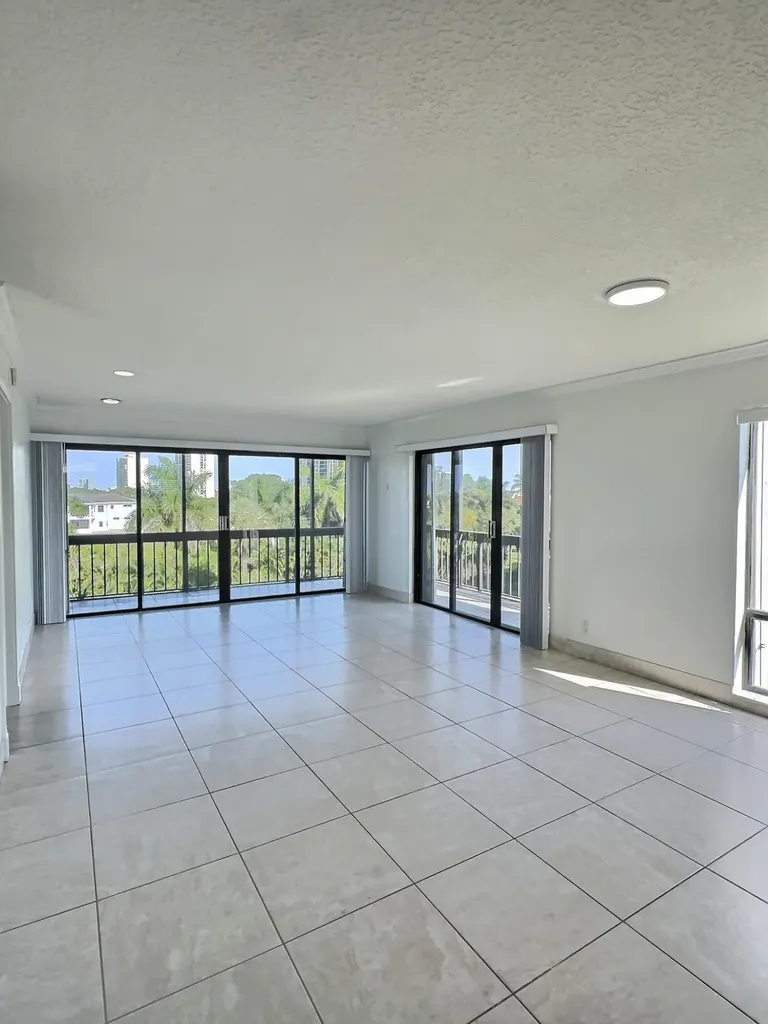 3050 Presidential Way West Palm Beach FL 33401