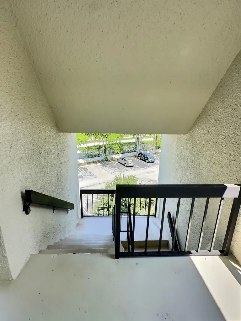 3050 Presidential Way West Palm Beach FL 33401