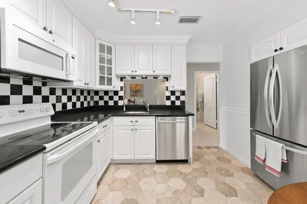15234 Lakes Of Delray Boulevard Delray Beach FL 33484