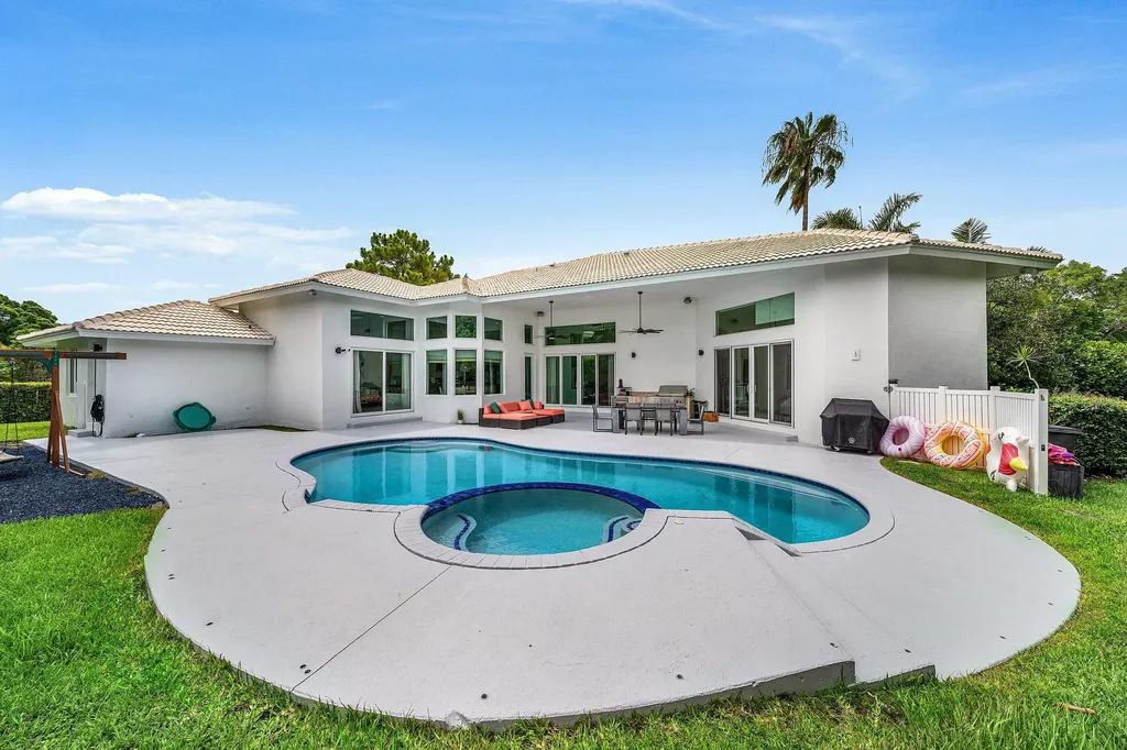 8204 NW 63rd Court Parkland FL 33067