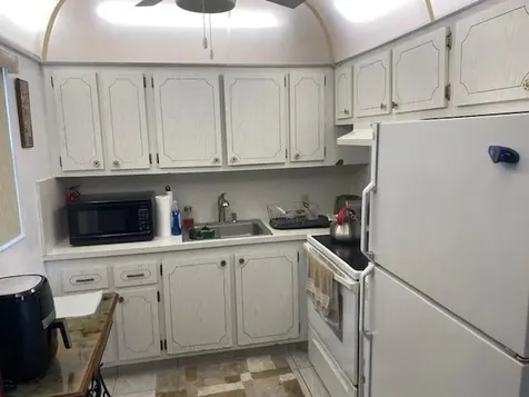 117 Brighton C Boca Raton FL 33434