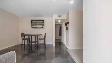 5186 NE 6th Avenue Oakland Park FL 33334