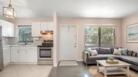 5186 NE 6th Avenue Oakland Park FL 33334