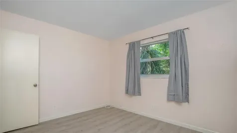 5186 NE 6th Avenue Oakland Park FL 33334
