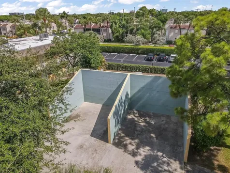 5186 NE 6th Avenue Oakland Park FL 33334