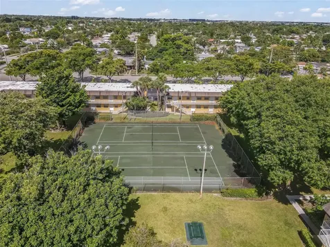 5186 NE 6th Avenue Oakland Park FL 33334