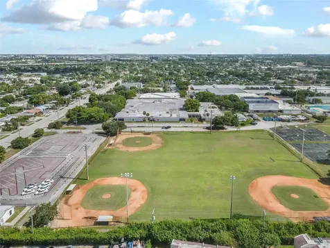 5186 NE 6th Avenue Oakland Park FL 33334
