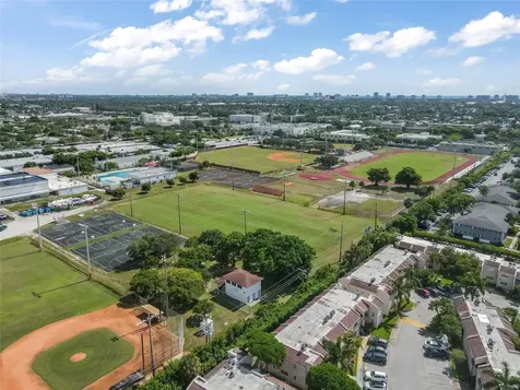 5186 NE 6th Avenue Oakland Park FL 33334