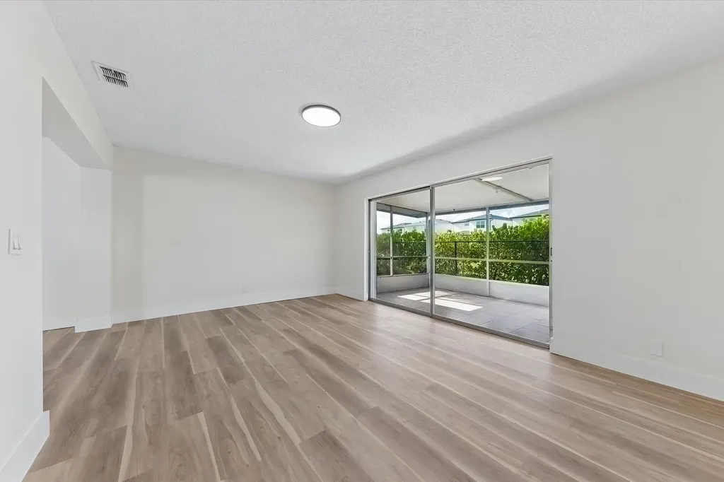 7198 E Pine Forest Circle Circle E Lake Worth FL 33467