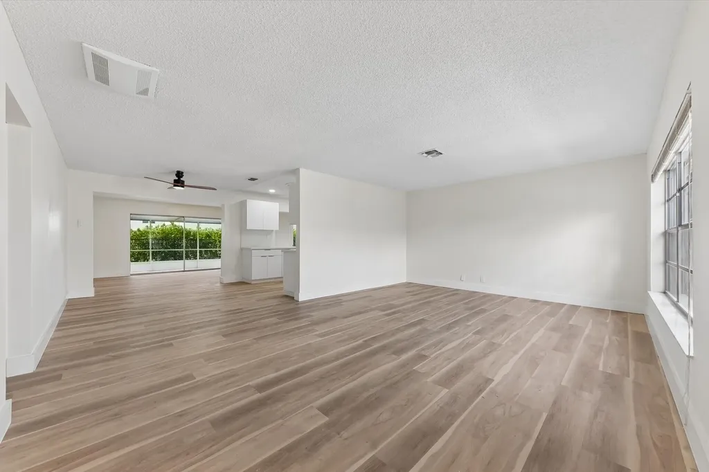 7198 E Pine Forest Circle Circle E Lake Worth FL 33467