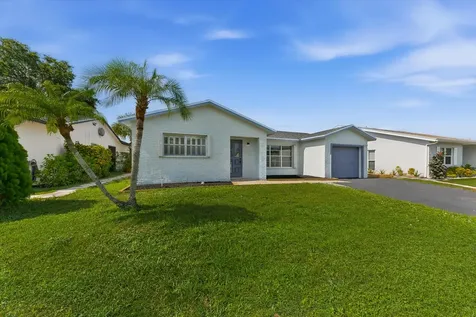 7198 E Pine Forest Circle Circle E Lake Worth FL 33467