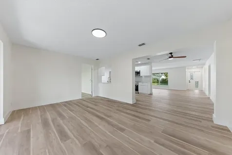 7198 E Pine Forest Circle Circle E Lake Worth FL 33467