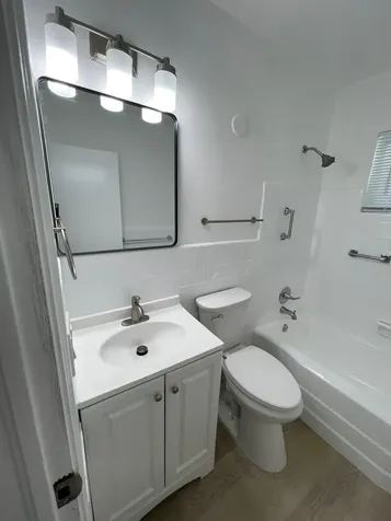 1635 NE 160th Street North Miami Beach FL 33162
