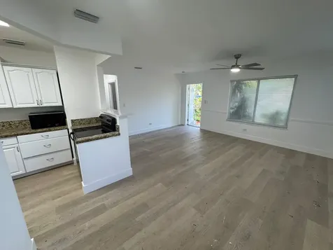 1635 NE 160th Street North Miami Beach FL 33162