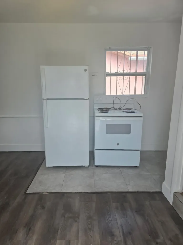 2467 NW 90th Street Miami FL 33147