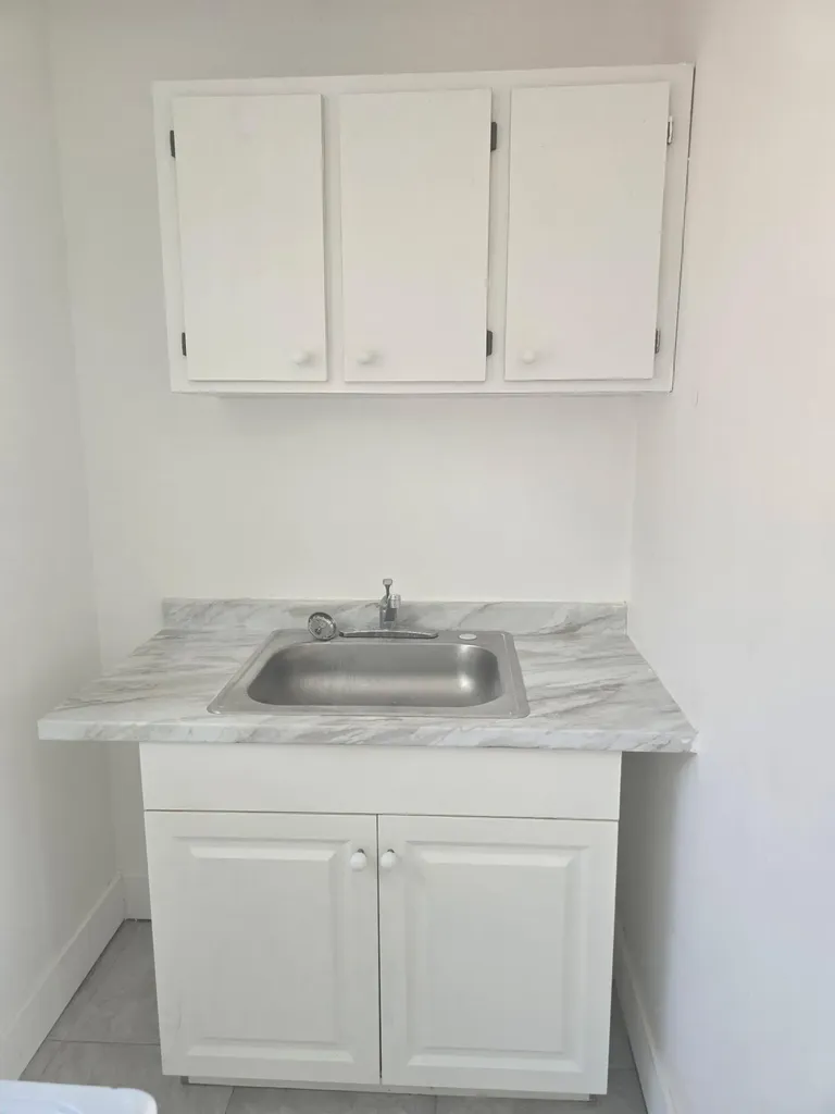 2467 NW 90th Street Miami FL 33147