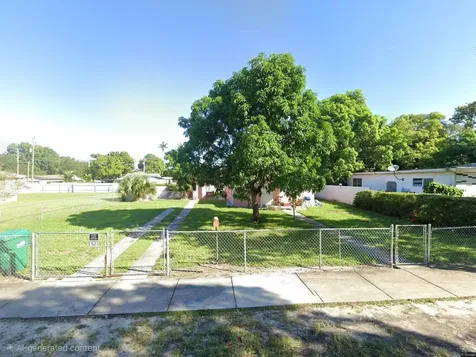 2467 NW 90th Street Miami FL 33147