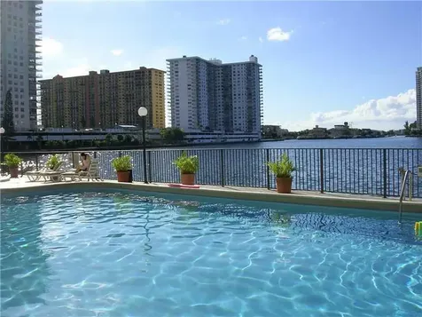 17500 N Bay Road Sunny Isles Beach FL 33160
