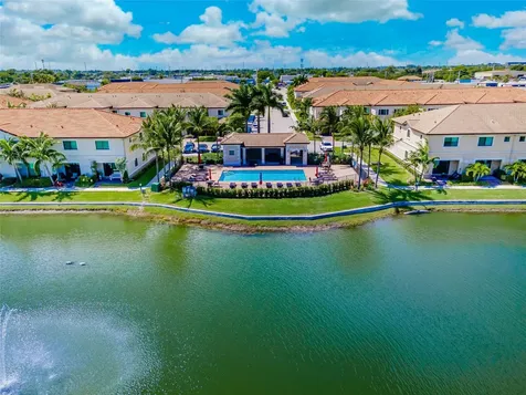 4218 N Dixie Highway Oakland Park FL 33334