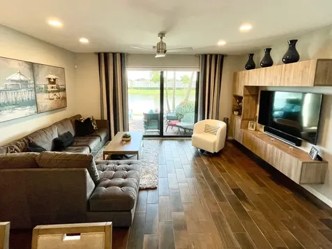 4218 N Dixie Highway Oakland Park FL 33334
