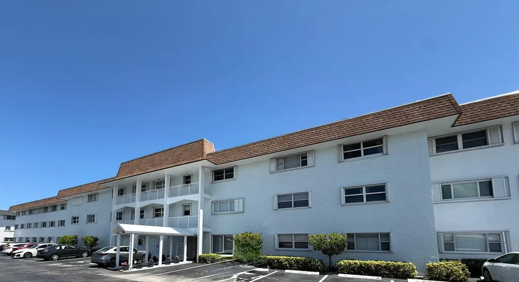 110 Shore Court North Palm Beach FL 33408