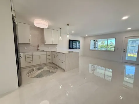 110 Shore Court North Palm Beach FL 33408
