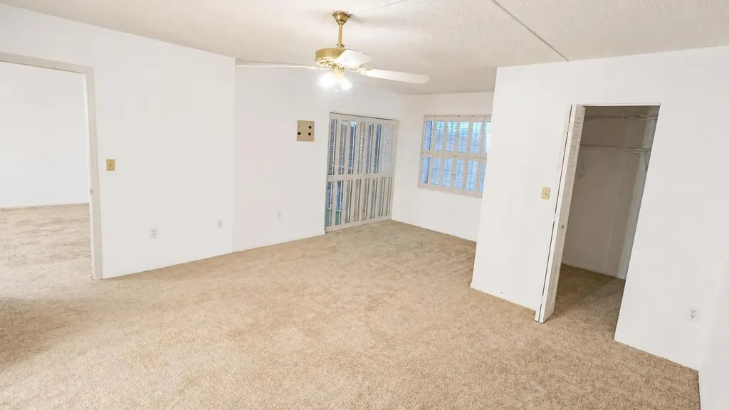 3930 Inverrary Boulevard Lauderhill FL 33319