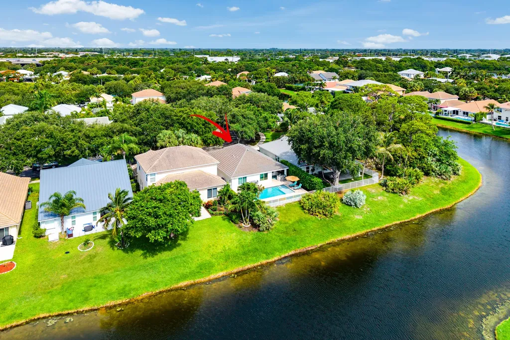 583 Canoe Point Delray Beach FL 33444