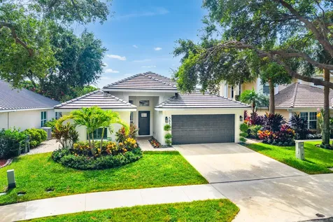 583 Canoe Point Delray Beach FL 33444