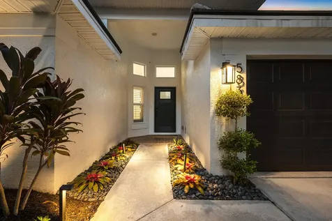 583 Canoe Point Delray Beach FL 33444