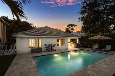 583 Canoe Point Delray Beach FL 33444