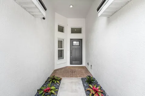583 Canoe Point Delray Beach FL 33444